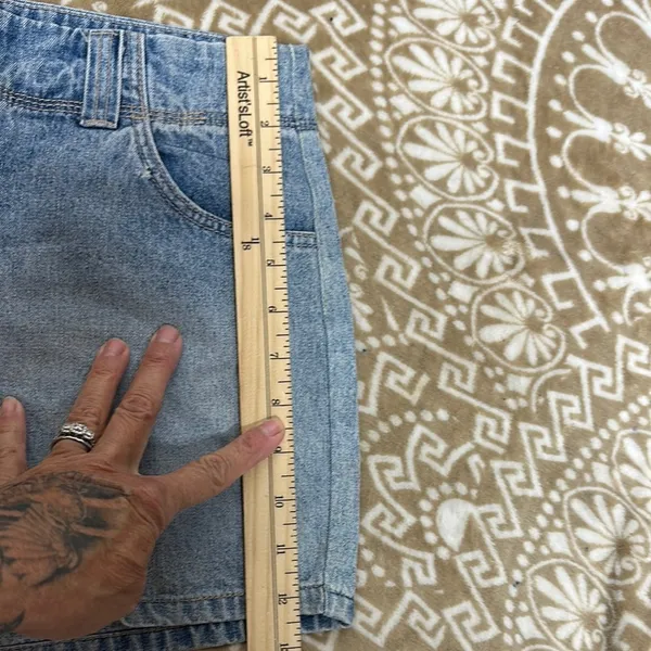 Classic Blue Jean Shorts with Comfortable Fit - Image 7