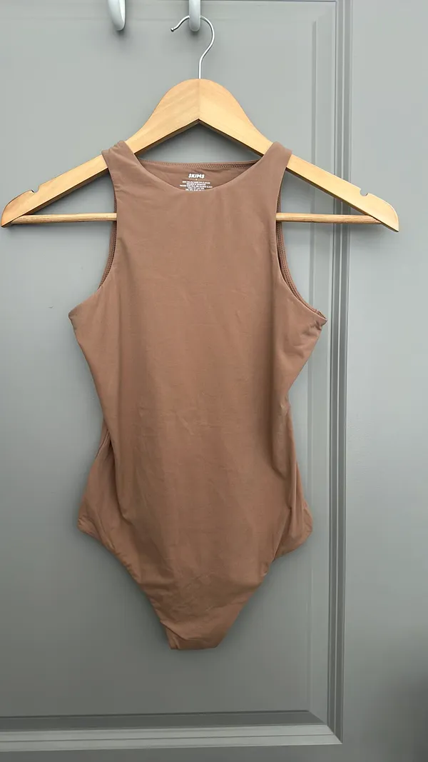 SKIMS Bodysuit - Image 4