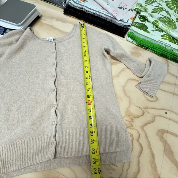 Cuyana Single-Origin‎ Cashmere Minimalist Button Cardigan Sweater Medium Beige - Image 14