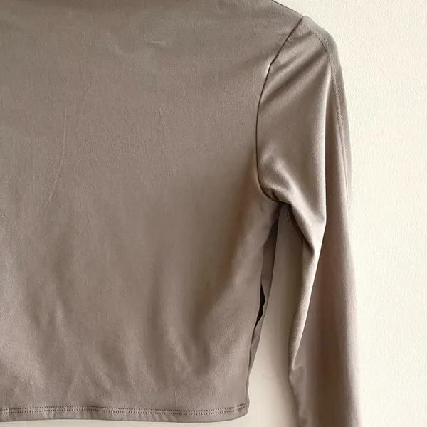 Klesis Taupe Cropped Long-Sleeve Top with Cutouts on Sleeves, Size S - Image 11