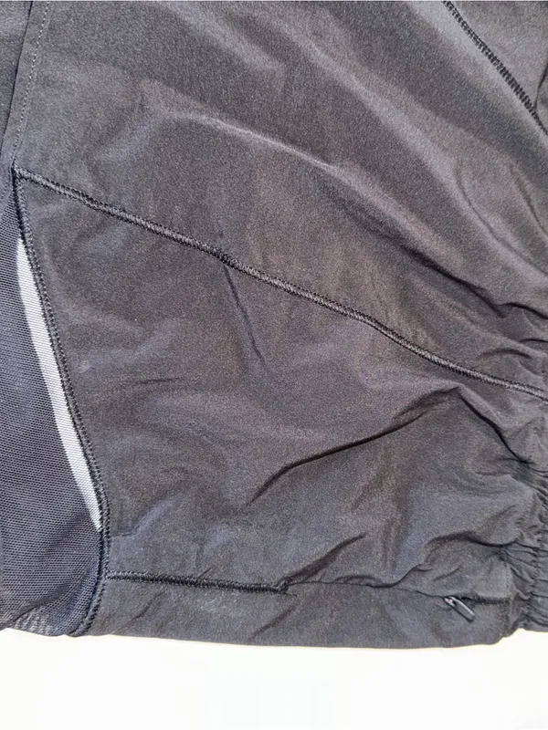 lululemon Hotty Hot 2.5” Shorts - Image 4