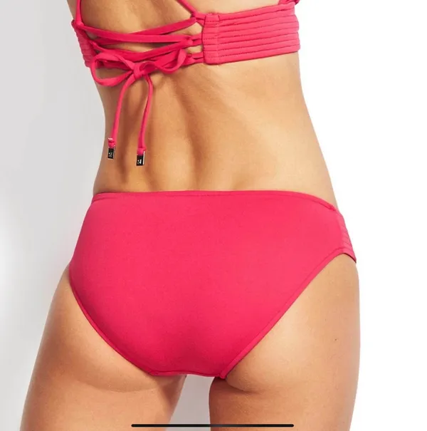 NWT Quilted Hipster Bikini Bottoms in Persian Pink - Image 2