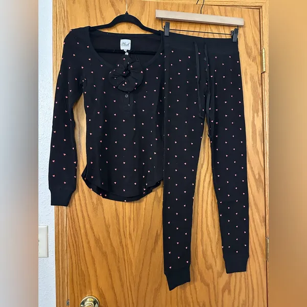 Plush Thermal Heart Pajama & Scrunchie Set - NWT - Size XS - Image 2