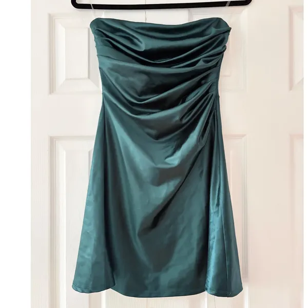 Windsor Dark Green Satin Ruched Strapless Mini Dress Size M Cocktail Homecoming - Image 2