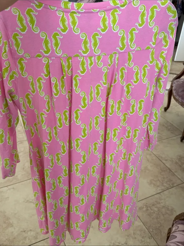 crown & ivy Pink Dress with Lime Seahorse Print - Image 4