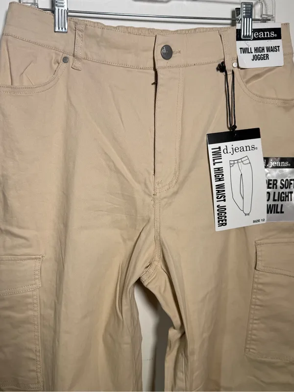 d. jeans Womens High Waist Cargo Jogger Sz 12 - Beige NWT - Image 2