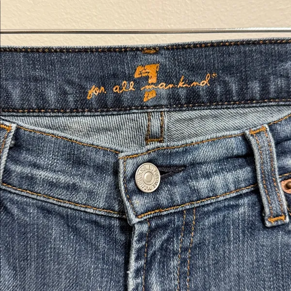 7 For All Mankind Low Rise Medium Wash Bootcut Jean Size 31 - Image 3