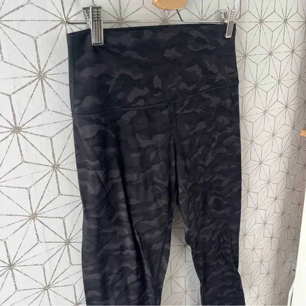 Lululemon Align Crop *21" Sequoia Camo Print Deep Coal Black - Image 6