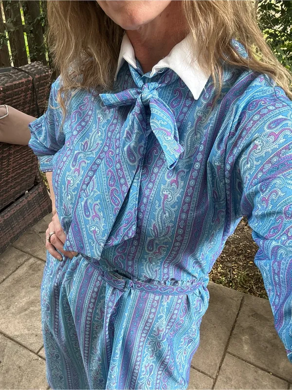 Vintage 80s blue paisley belted dress Size 10 - Image 2