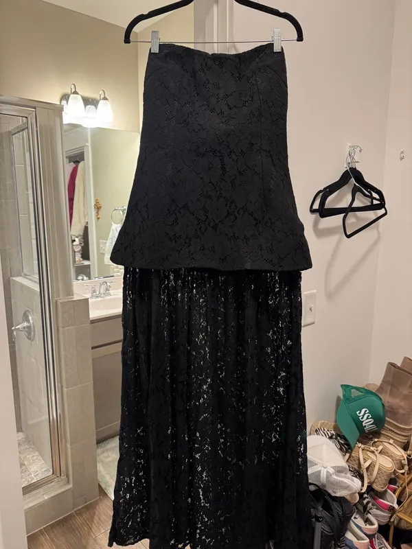 Pretty Little Thing Black Maxi Lace Dress - Image 3