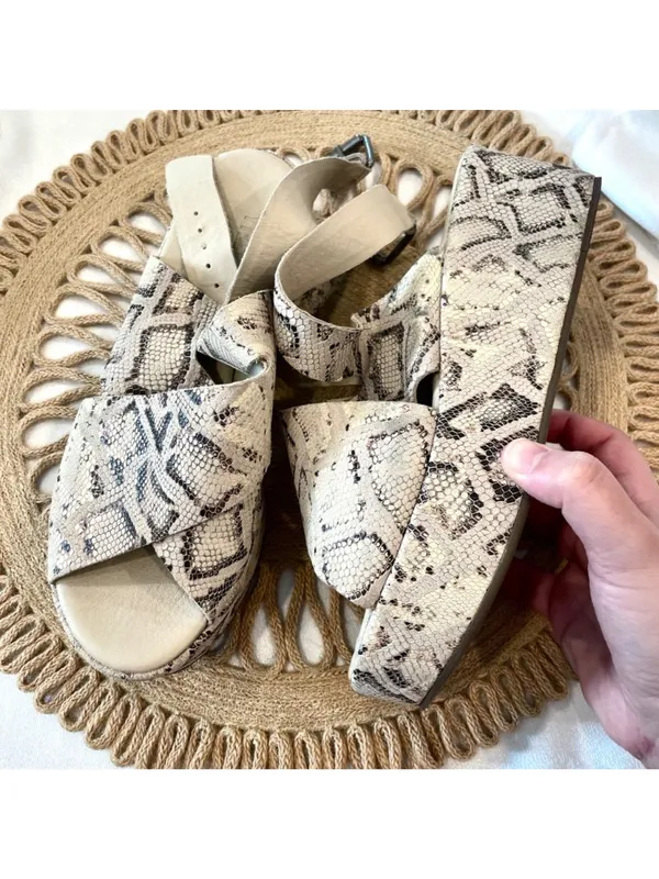 Matisse x AmuseSociety Runway Platform Sandal in Snakeskin Size 9 - Image 3