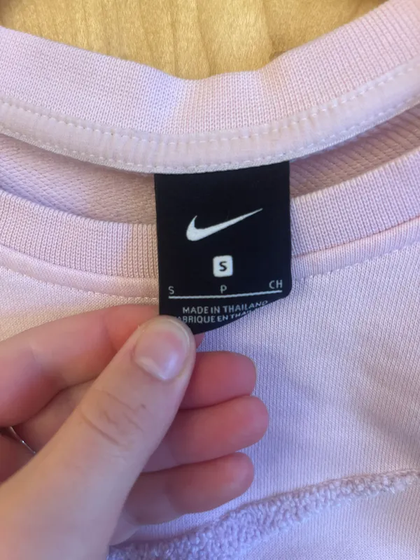 Nike Cropped Sweatshirt - Image 4