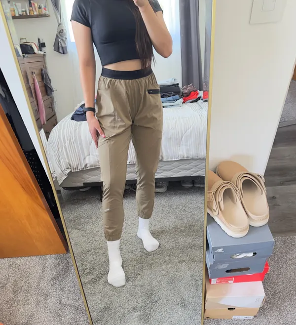 Alphalete Women’s Jogger Pants - Image 8
