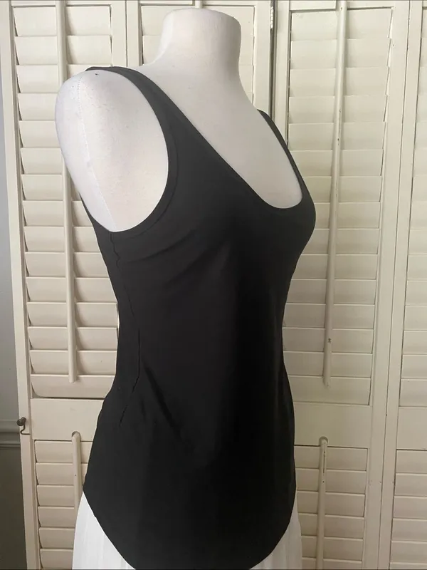 No Boundaries Black Scoop Neck Tank Top - Image 2