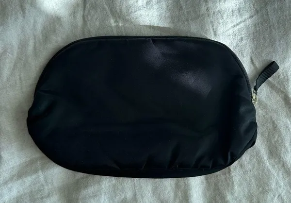 Ivivva by Lululemon Quilted Pouch - Image 2