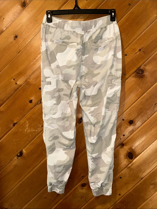Hollister ultra high rise gray white camouflage jogger pants - Image 4