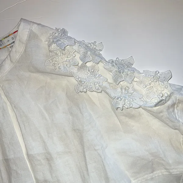 Anthropologie Eri + Ali Floral Applique cold shoulder blouse loose fit SP petite cream linen - Image 11