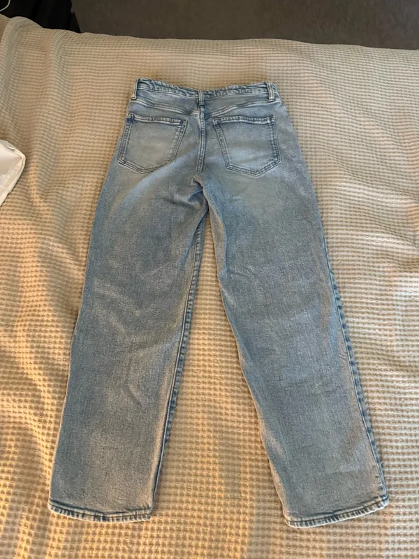 Old Navy Jeans - Image 4