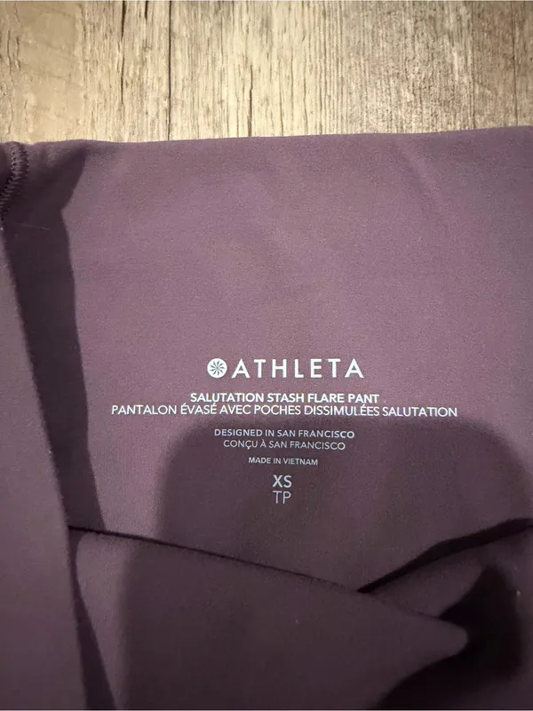 Athleta SALUTATION STASH FLARE High Rise PANT in Damask Mauve XS - Image 4