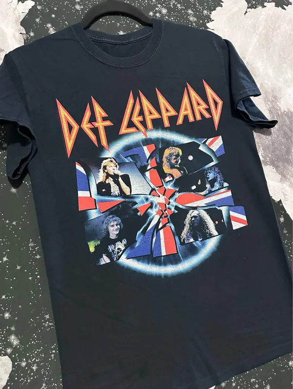 Def Leppard Rock Band Union Jack Graphic Shirt - Image 4