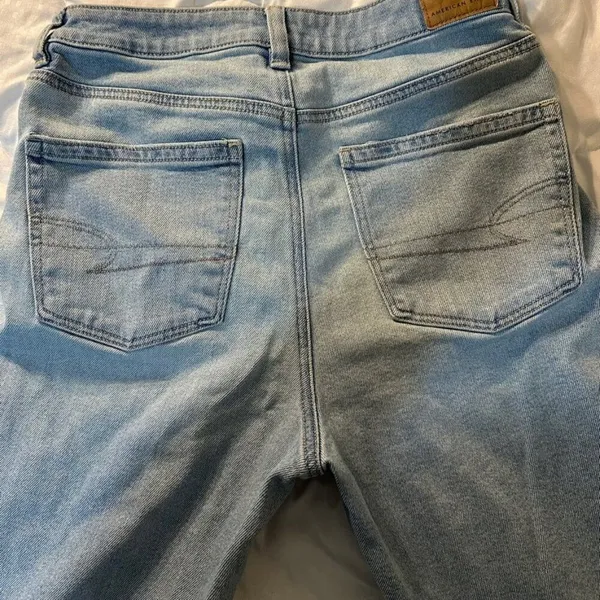 American Eagle Jeans Size 6 Regular Inseam 27 inches Mom Straight Stretch - Image 3