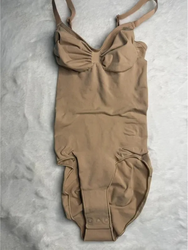 SKIMS Seamless Sculpt Brief Bodysuit Clay Small NEW - Image 2