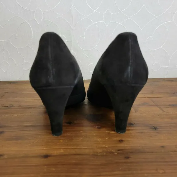 Loft Womens Shoes Size 8M Black Leather Slip-On Peep Toes Velvet Wedge Heels - Image 3