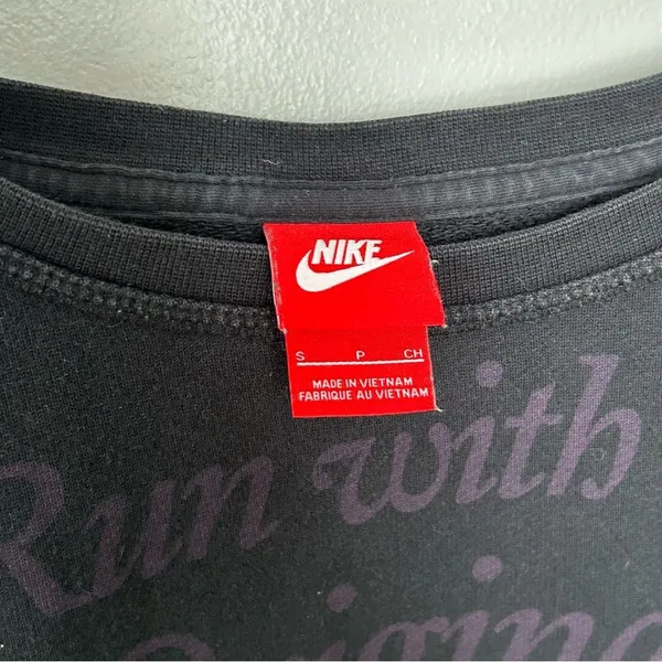 Nike “Run With the Original” Black Pullover Sweatshirt S Small - Image 4