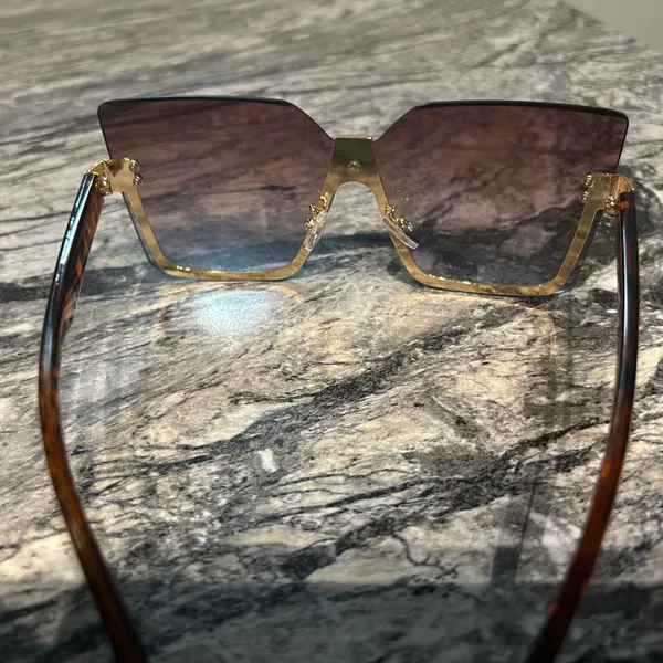 Stylish Brown Sunglasses - Image 5