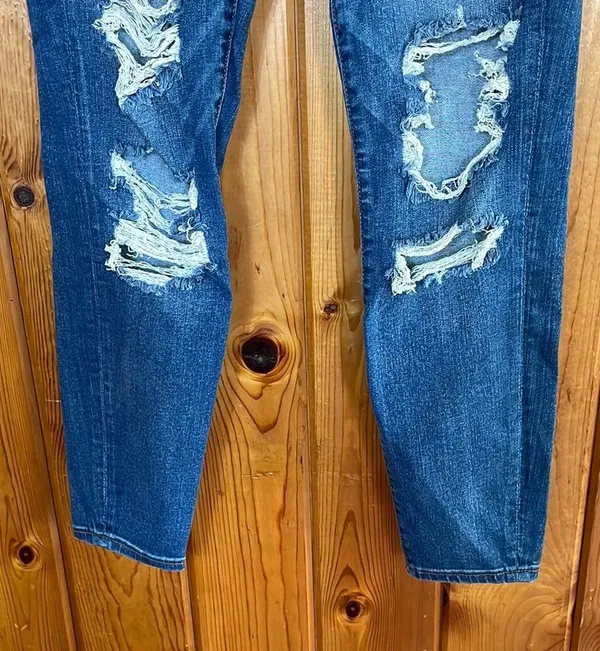 American Eagle Outfitters High Rise Blue Jeans with Distressing jegging - Image 4