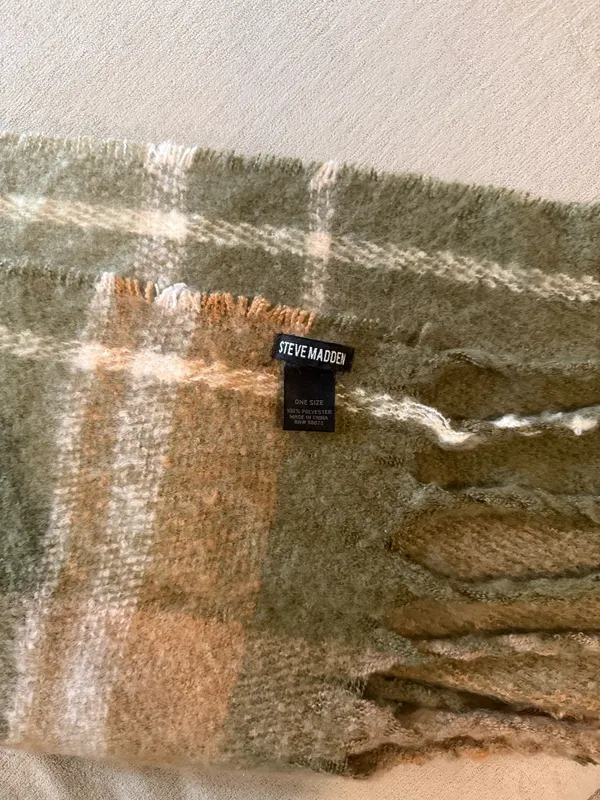 Steve Madden Olive Plaid Scarf and Hat Set - Image 5