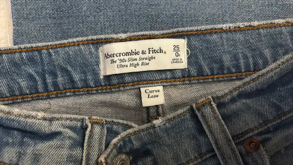 Abercrombie Ultra High-Rise Straight Jeans - Image 5