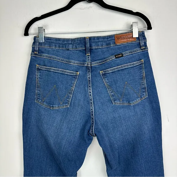 NWT Wrangler High Rise Bold Boot Jeans Sz 5/6 Medium Wash Bootcut - Image 13