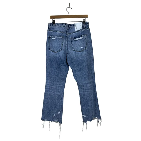 NWT Vervet Distressed Straight Leg Jeans Blue Denim Raw Hem V2404 Size 28 - Image 4