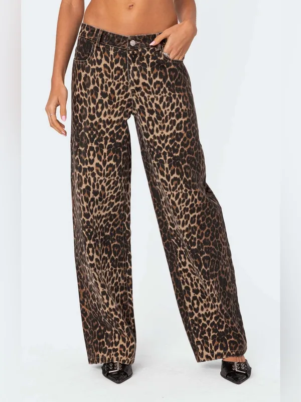 Edikted Leopard Printed Low Rise Jeans - Image 3