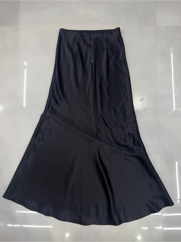 Alice + Olivia TERESE SLIP MAXI SKIRT IN BLACK - Image 9