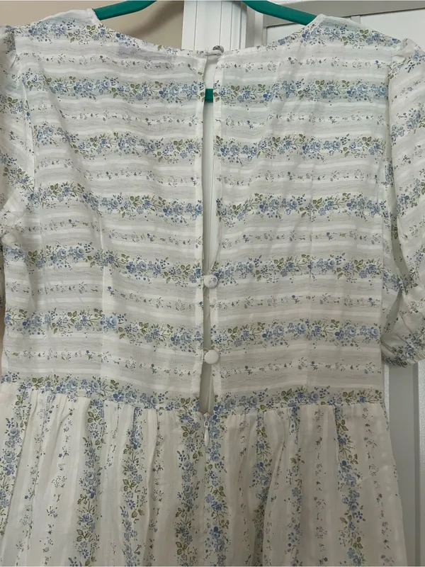 Petal & Pup Aisley Floral Deep V-Neck Short Romper - Image 6