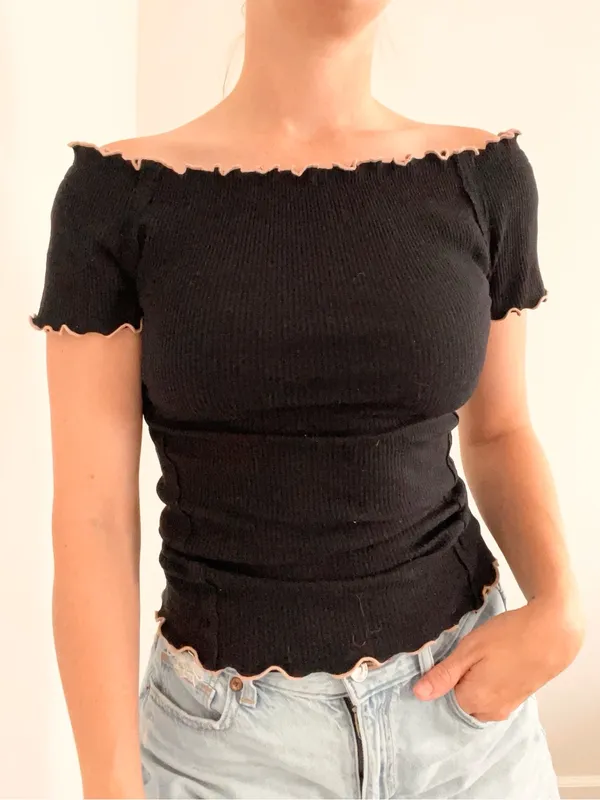 We The Free Black Off-the-Shoulder Ribbed Lettuce-Trim Crop Top - Image 2
