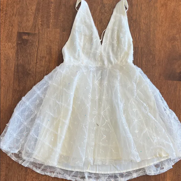 Mabel Fawn Sequin Textured Part Dress - Image 2
