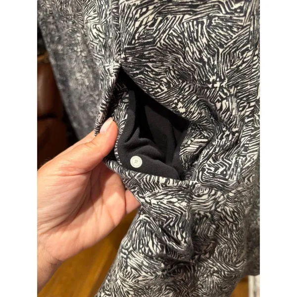 Lululemon Scuba Full-Zip Hoodie Polar Shift print women's 18 - Image 3