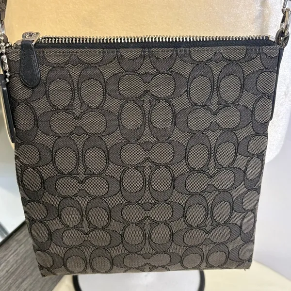 Coach Kitt Messenger Crossbody Bag Black & Signature Polished Pebble Leather - Image 9