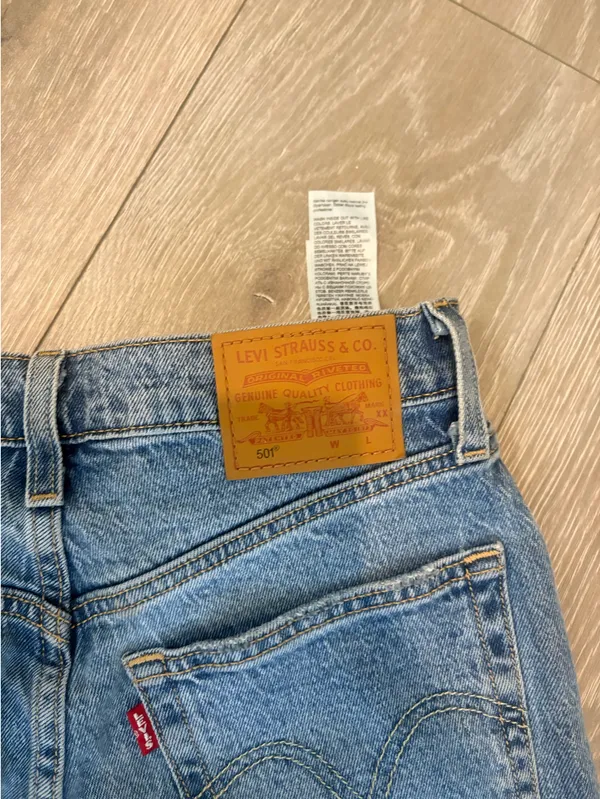 Levi’s 501 Jeans Cropped - Image 4