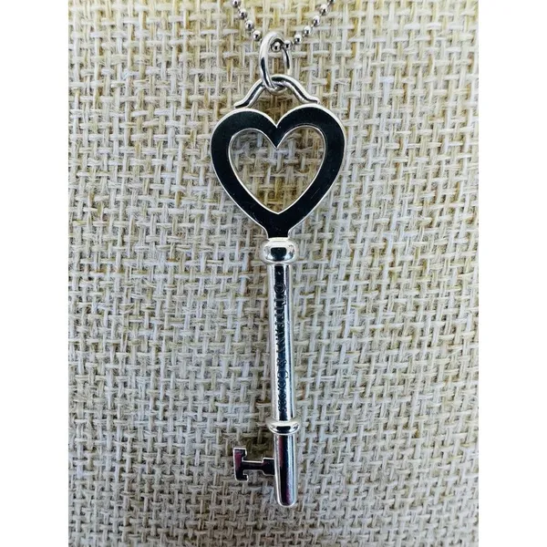 Tiffany & Co Elegant Large Sterling Silver Open Heart Key Pendant Only W/Box‎ - Image 3