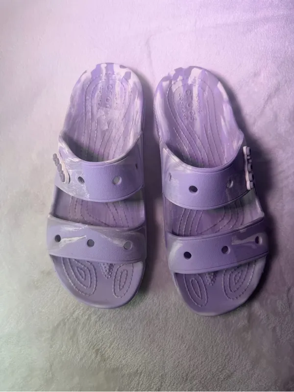 CROCS Kids Marbled Lavender Slide Sandal - Image 4
