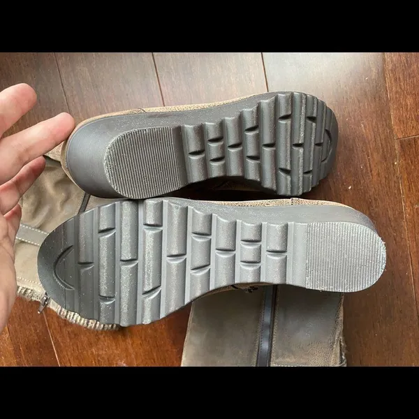 Hokus Pocus boots in excellent condition preowned size 10 - Image 8