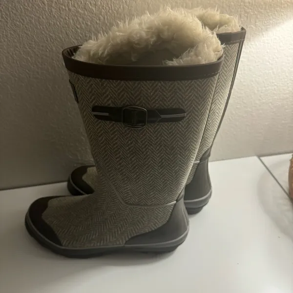 Arctic Shield size 10 Brown/Tan Sherpa Lined Waterproof Rubber Boots - Image 4