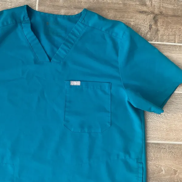 FIGS Scrubs TOP Short Sleeves Size L - Image 5