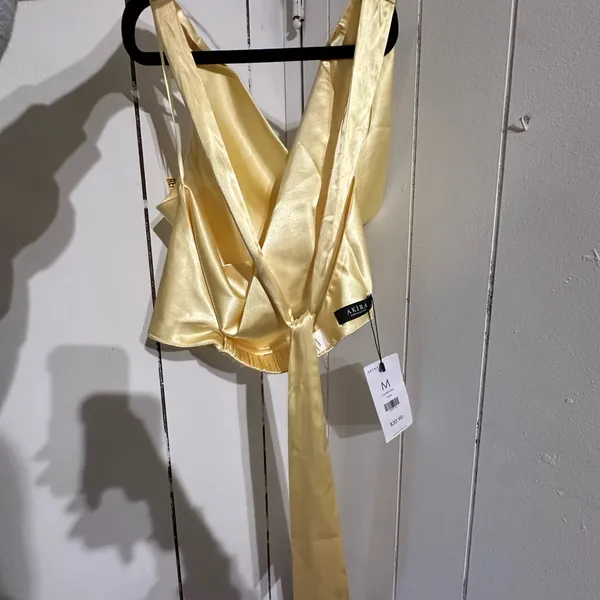 AKIRA NWT Butter Yellow Backless Satin Top Open Back - Image 4