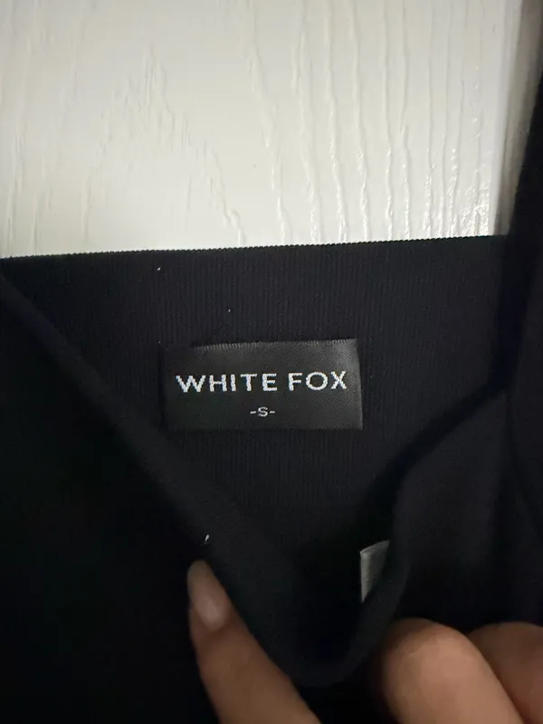 White Fox Boutique Crop Top Black - Image 2
