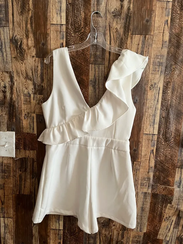 Do Be White romper ladies size large 31 length x 17 wide Zipper on the side - Image 4